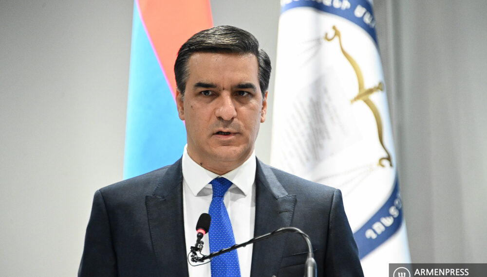 Арман Татоян считает грубейшей ошибкой рассматривать вопросы, связанные с границей, только с военно-политической точки зрения