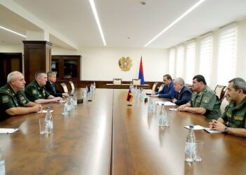 Аршак Карапетян принял заместителя начальника Объединенного штаба ОДКБ в Армении Хасана Калоева