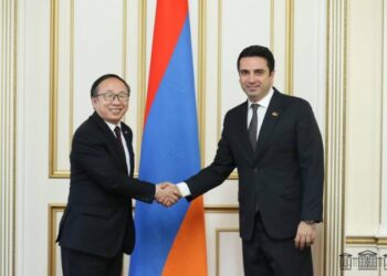 Ален Симонян принял посла Китая