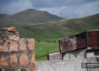 Алкогольный делирий азербайджанских военнослужащих — босяки в военной форме