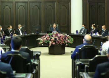 Никол Пашинян представил членам правительства план действий правительства РА
