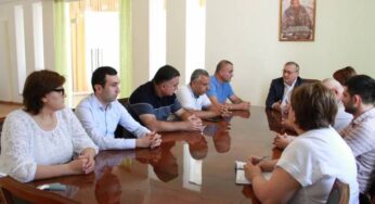 Спикер НС Республики Арцах встретился с группой членов фракции «Свободная родина — ОГС»
