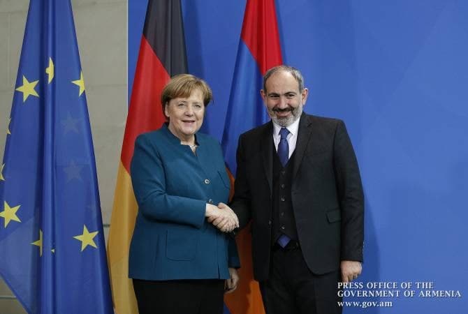 Меркель направила поздравительное послание Пашиняну