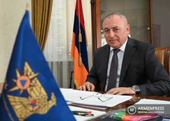 Министр по чрезвычайным ситуациям Республики Армения направил послание по случаю Дня сотрудника МЧС