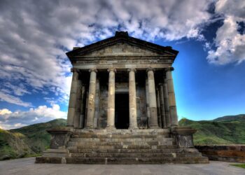 Комитет по туризму отреагировал на факт проведенного в храме Гарни закрытого мероприятия