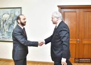 Арарат Мирзоян и Игорь Ховаев обсудили вопросы, касающиеся урегулирования карабахского конфликта