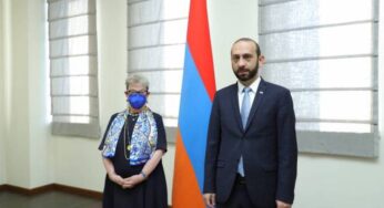 Арарат Мирзоян обратил внимание Андреа Викторин на провокационные действия азербайджанцев