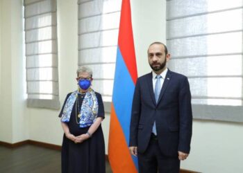 Арарат Мирзоян обратил внимание Андреа Викторин на провокационные действия азербайджанцев