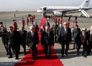 Никол Пашинян с официальным визитом прибыл в Тбилиси