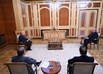 Армен Саргсян и Михаил Швыдкой обсудили армяно-российские связи в научной и образовательной сферах