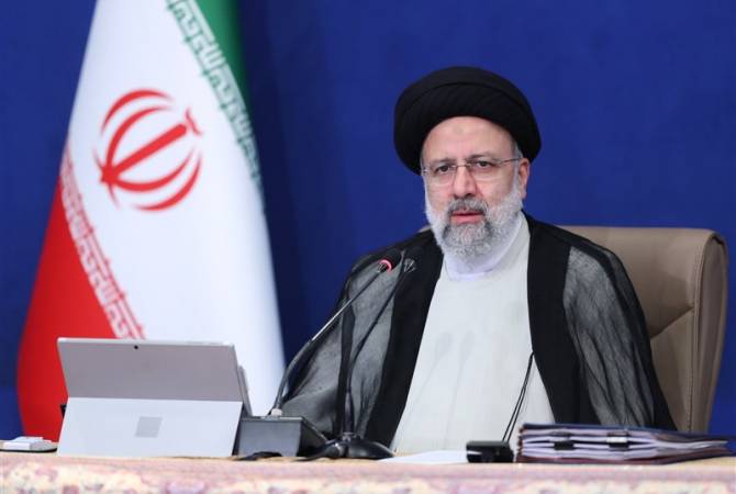 Новые реалии диктуют укрепление отношений: президент Ирана поздравил с Днем Независимости