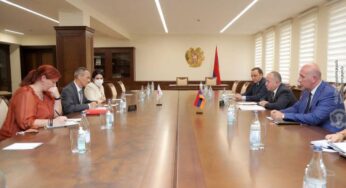 Министр обороны принял руководителя делегации Международного комитета Красного Креста в Армении