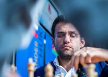 Аронян делит 3 место