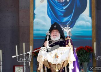 Приложим все усилия для сплочения нации: послание Католикоса Всех Армян