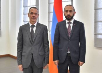 Арарат Мирзоян встретился с руководителем делегации Международного комитета Красного Креста