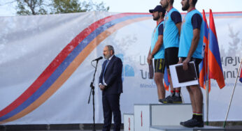 Никол Пашинян наградил победителей турнира по велоспорту “Кубок премьер-министра Республики Армения”