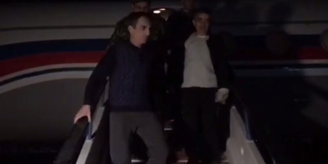 Двое пленных армянских военнослужащих вернулись на Родину