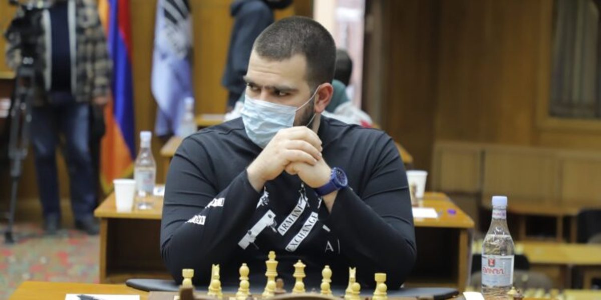 Армянский гроссмейстер пока второй на чемпионате Европы