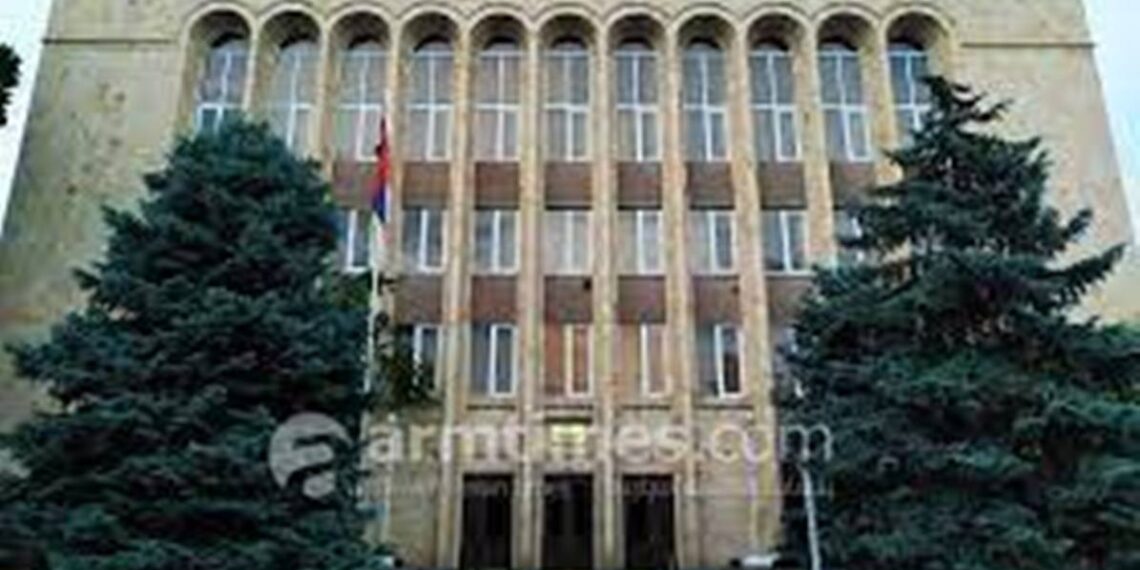 КС рассмотрит конституционность выборов спикера Алена Симоняна