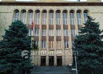 КС рассмотрит конституционность выборов спикера Алена Симоняна