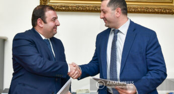 ИА «Арменпресс» и ЕГУ подписали Меморандум о сотрудничестве