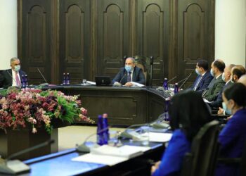 Рейтинг «Standard & Poors» позволит компаниям Армении получать более дешевые кредиты: премьер-министр