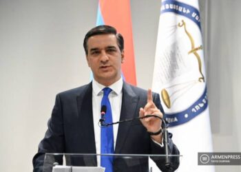 ВС Азербайджана соорудили укрытия, увеличили количество военнослужащих и вооружения: Омбудсмен Армении