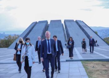 Члены делегации Совета Европы посетили Мемориал Геноцида армян