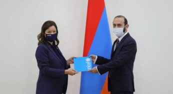 Арарат Мирзоян принял представителя ЮНИСЕФ в Армении