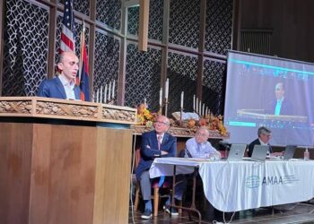 Урегулирование карабахского конфликта и международное признание независимости Арцаха возможно: Артак Бегларян