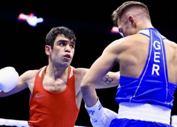 Артур Ованнисян на чемпионате мира по боксу стартовал с победы, Нарек Манасян проиграл