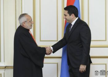 Председатель Национального собрания Армении принял Армянского Католического Патриарха Дома Киликийского