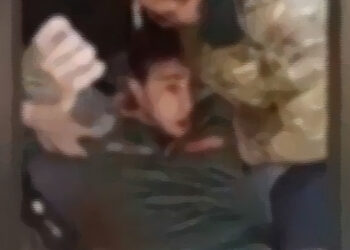 В интернете появилось видео избиения азербайджанского солдата местной полицией