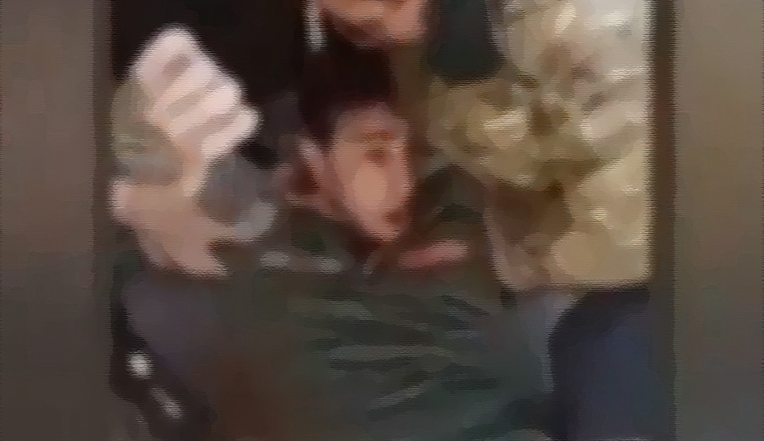 В интернете появилось видео избиения азербайджанского солдата местной полицией
