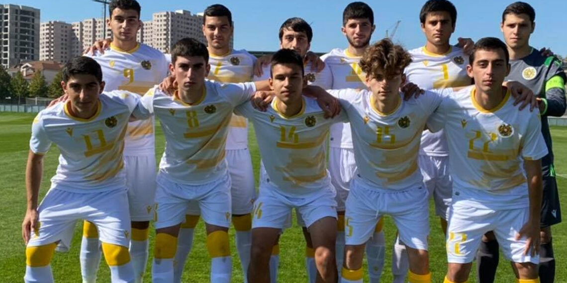 Юношеская сборная Армении по футболу среди игроков до 19 лет выиграла в товарищеском матче у сверстников из Катара