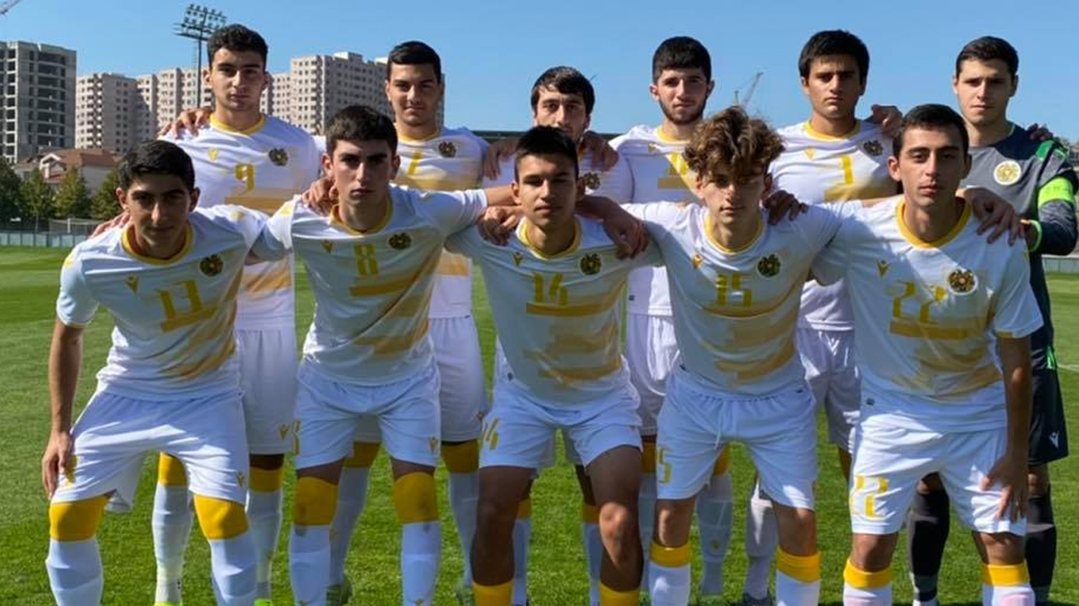 Юношеская сборная Армении по футболу среди игроков до 19 лет выиграла в товарищеском матче у сверстников из Катара