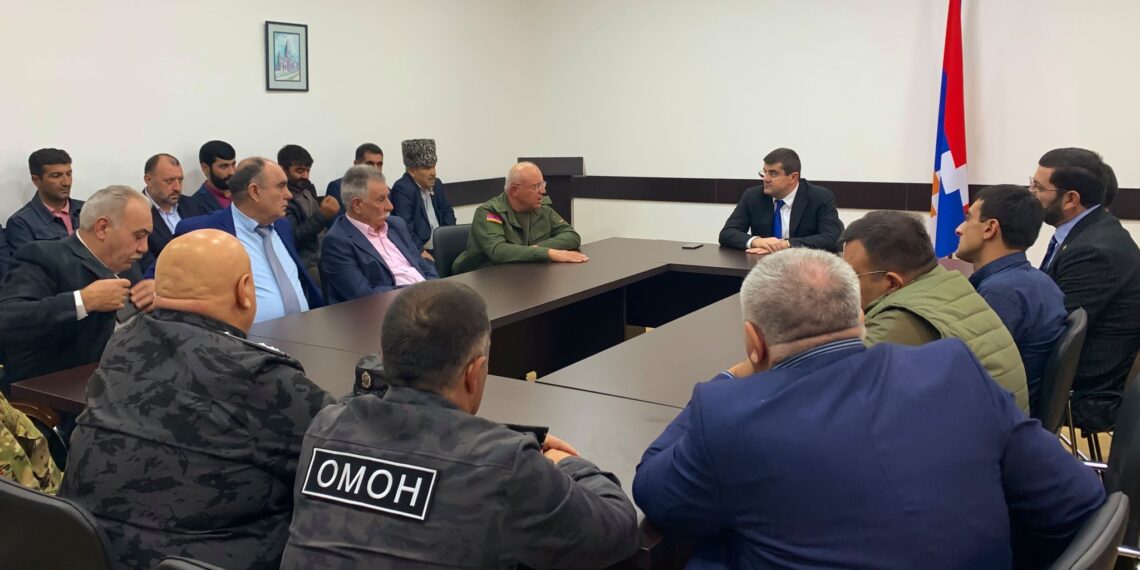 Араик Арутюнян в Ереване принял езидских воинов и представителей отрядов «Славные бойцы», «Арамо», обороны Бердзора