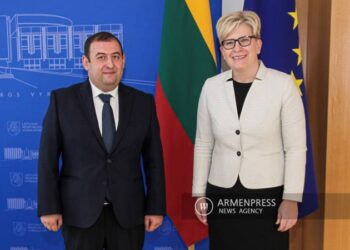 Выборы в Армении доказали, что люди доверяют демократии: эксклюзивное интервью премьер-министра Литвы