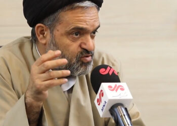 Общенациональный лидер Гейдар Алиев чистил обувь граждан Ирана в Тегеране