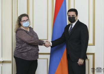 Ален Симонян принял посла Королевства Норвегии Хелен Санд Андресен