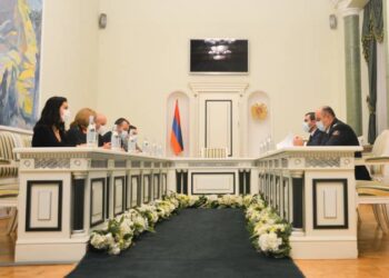 Заместитель генпрокурора Армении принял представителей программы ЕС
