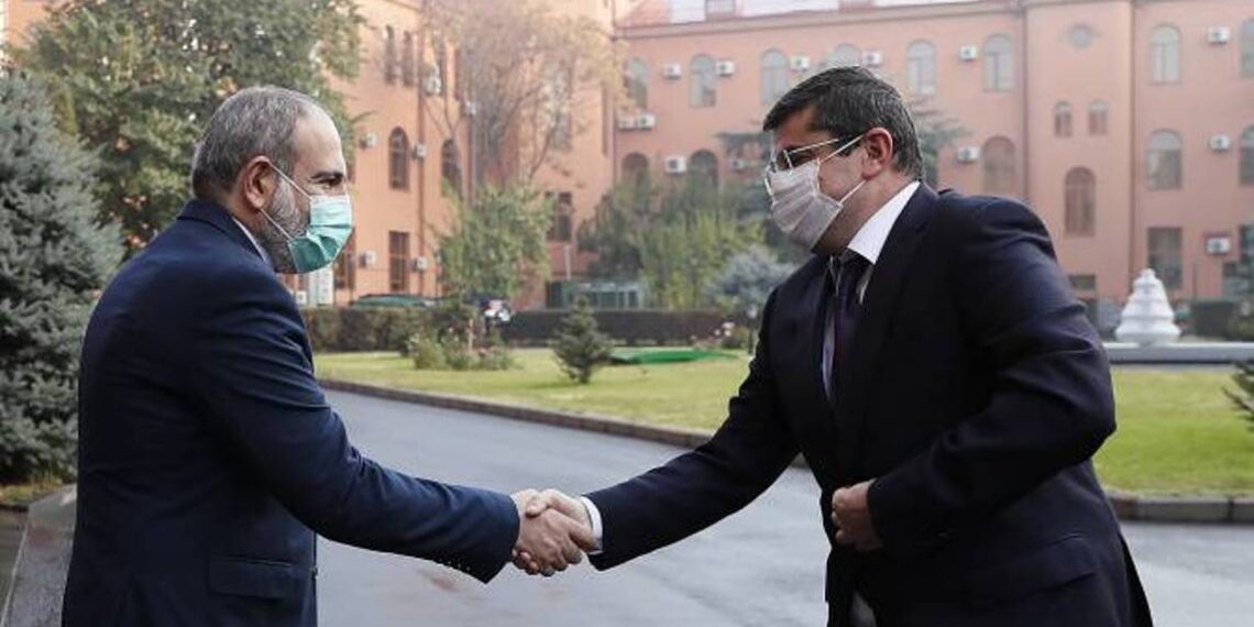 Nikol Pashinyan i Arayik Harutyunyan