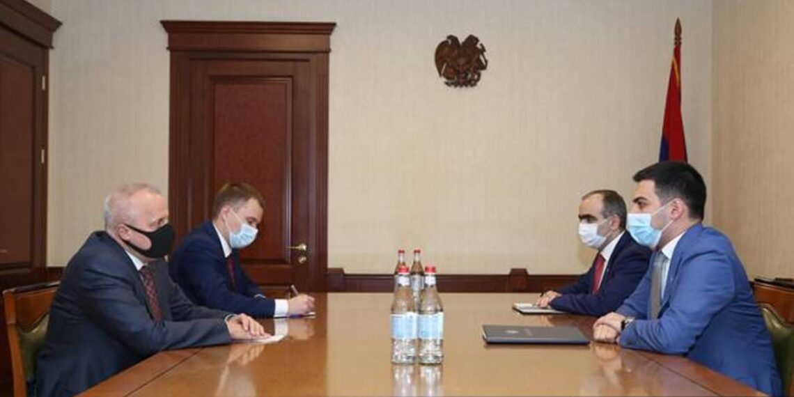 Рустам Бадасян принял чрезвычайного и полномочного посла Российской Федерации в Армении