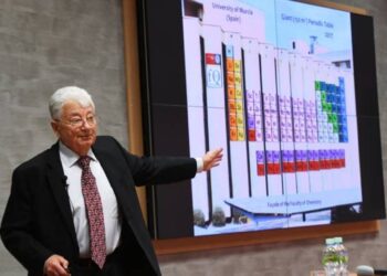 Международная премия им. Менделеева присуждена российскому физику Юрию Оганесяну