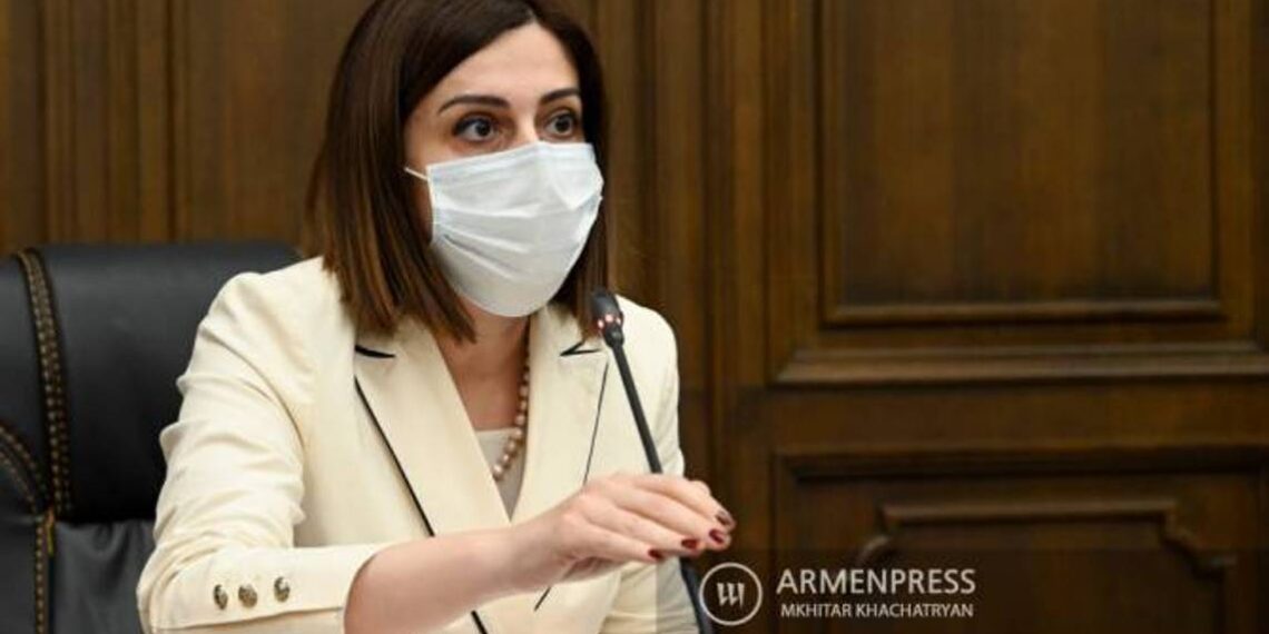 Снизился средний возраст смертности от COVID-19: министр здравоохранения