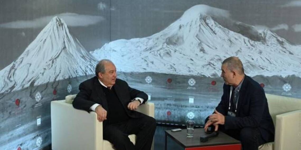 Теоремы и аксиомы: интервью президента Армении российскому изданию «Аргументы и факты»