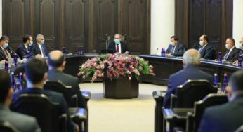 Никол Пашинян, коснулся решения Азербайджана установить таможенный и паспортный контроль на спорном участке дороги Горис-Капан