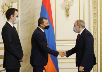 Никол Пашинян принял посла Италии в Армении