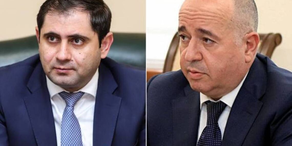 Аршак Карапетян освобожден с должности министра обороны Армении, его заменит Сурен Папикян