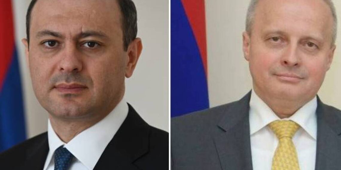 Секретарь СБ Армении и посол РФ считают необходимостью скорейшее начало делимитации и демаркации армяно-азербайджанской границы